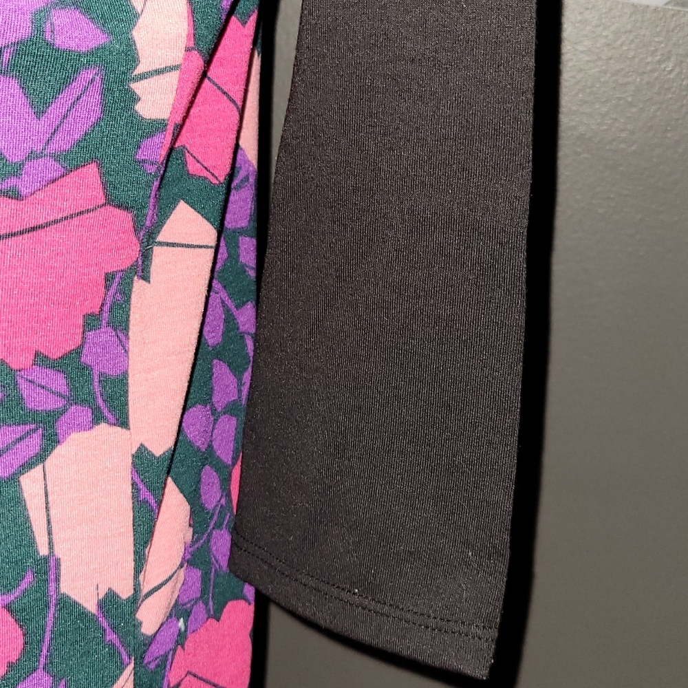Women's Lularoe Randy Shirt Size Small - Picture 4 of 7